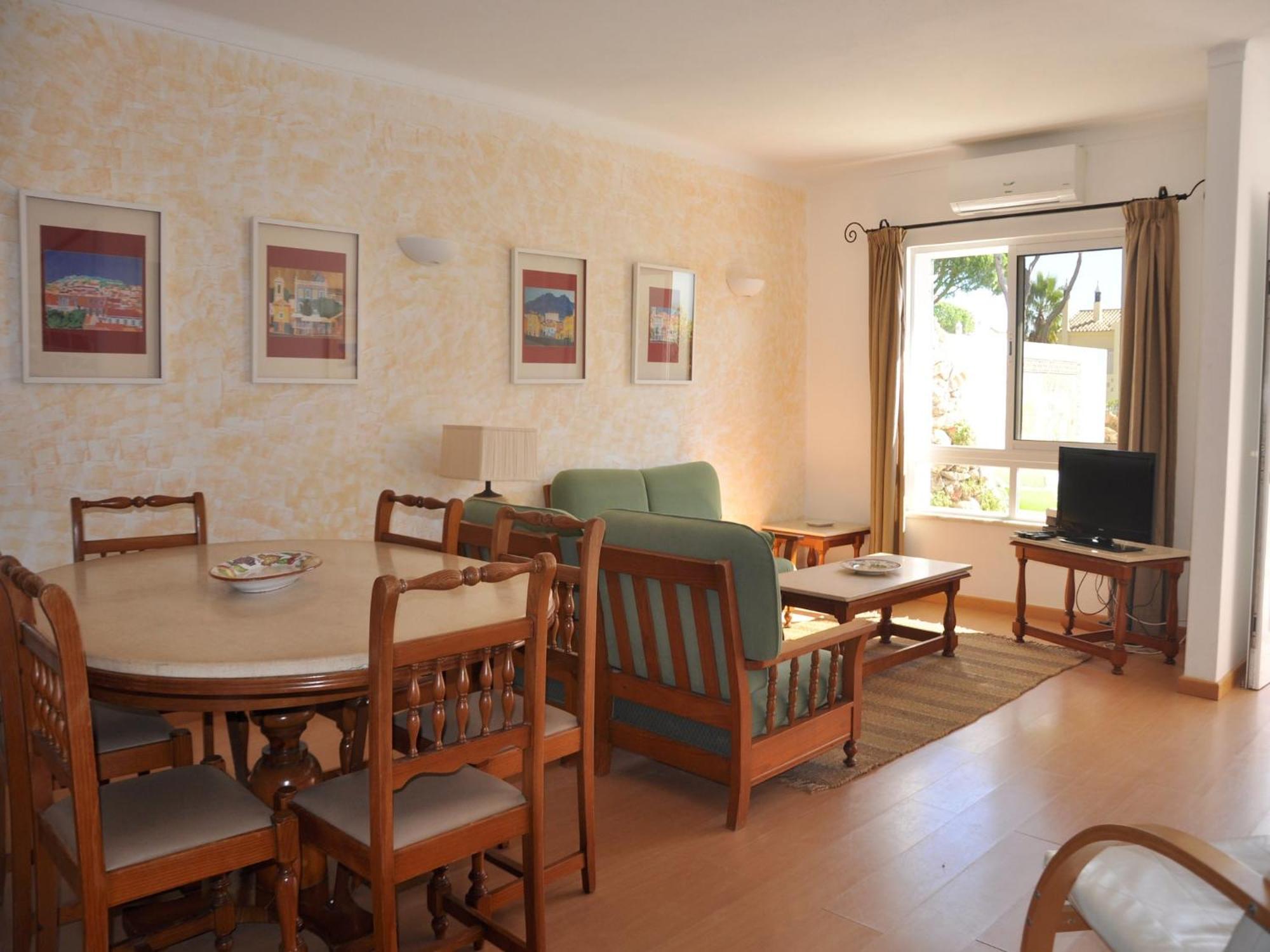 Horacio Villa Is Located Near The Center Of Vilamoura Extérieur photo