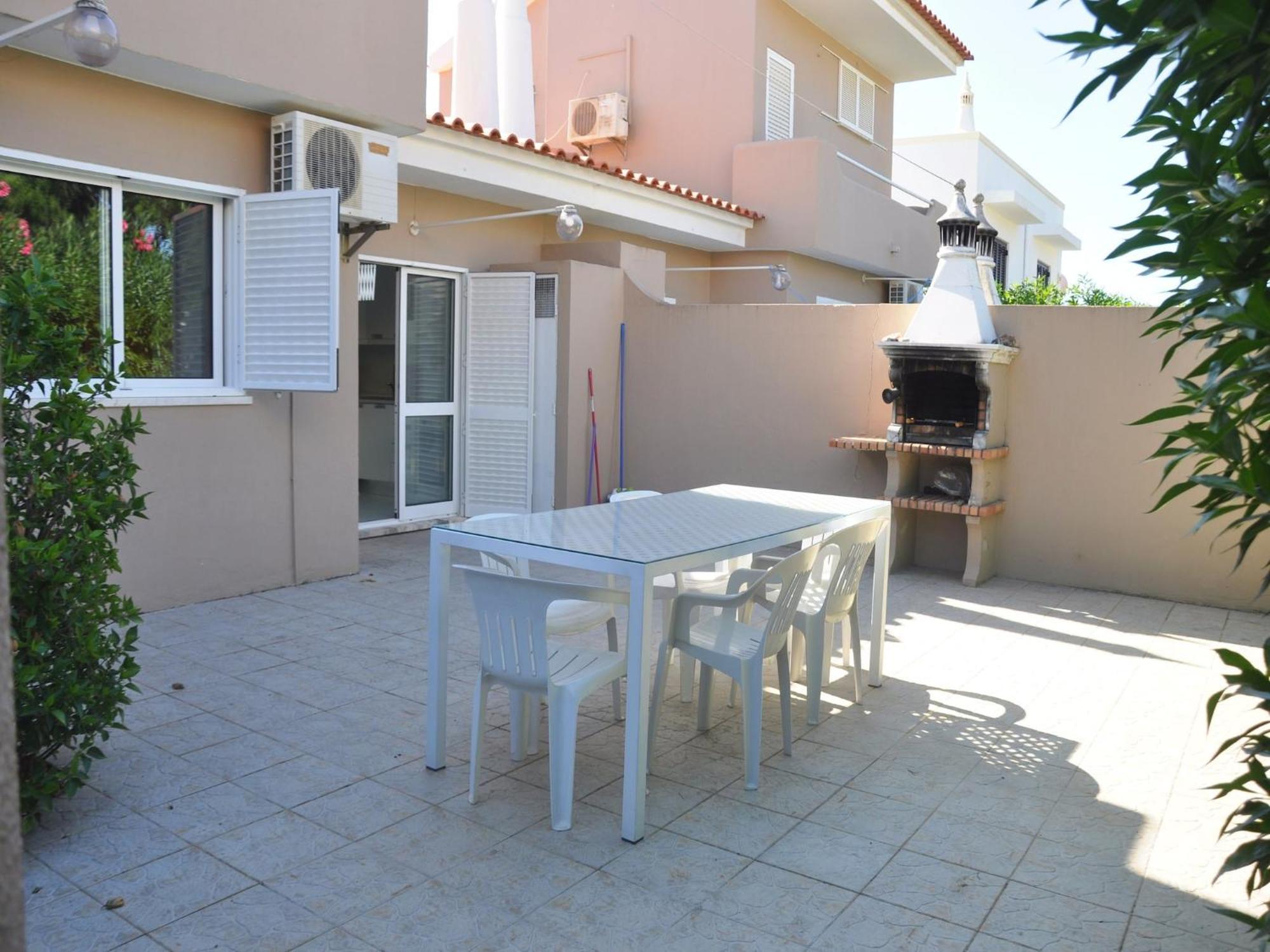 Horacio Villa Is Located Near The Center Of Vilamoura Extérieur photo