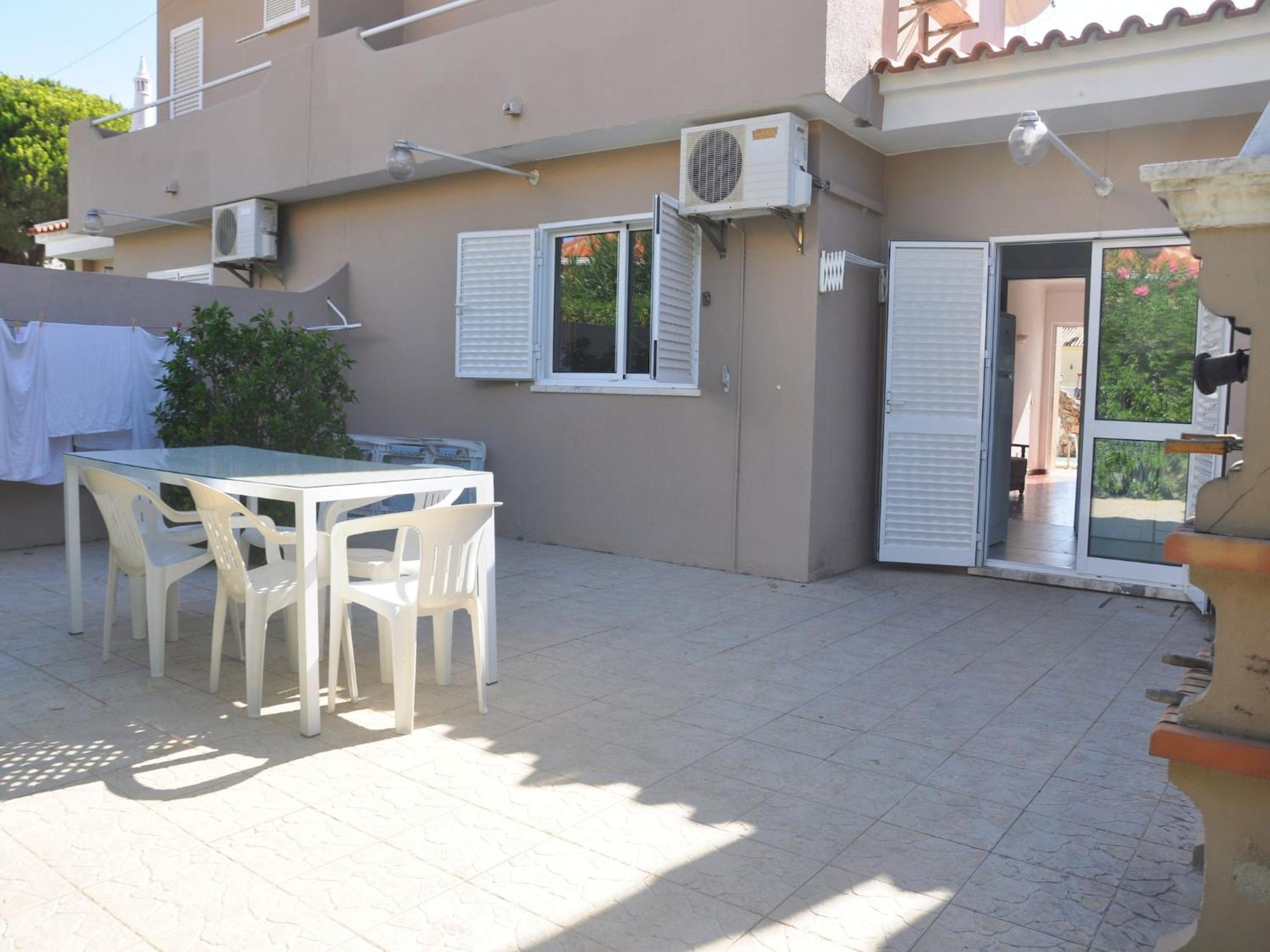 Horacio Villa Is Located Near The Center Of Vilamoura Extérieur photo